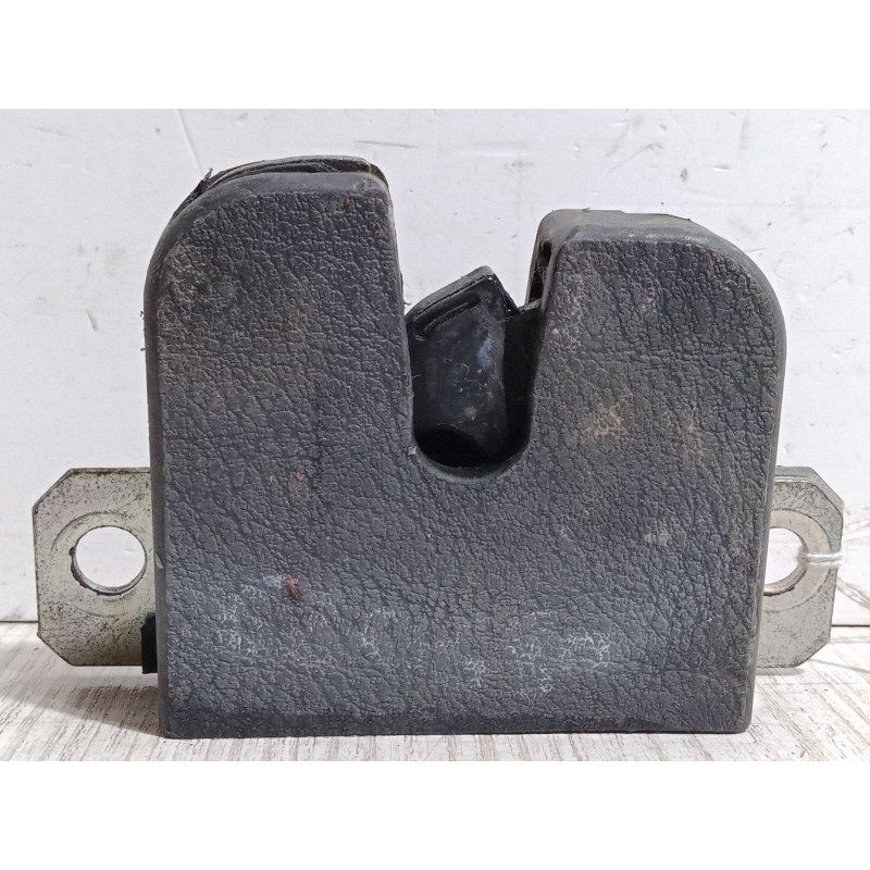 Recambio de cerradura maletero / porton para seat ibiza iii (6l1) 1.9 tdi cupra r referencia OEM IAM 6L6827505  