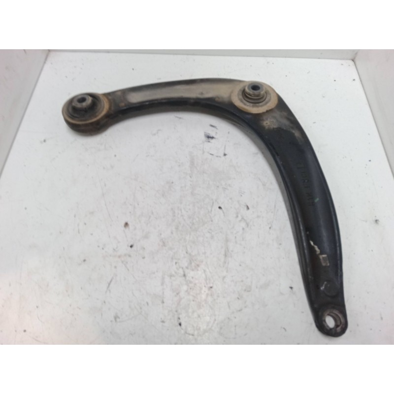 Recambio de brazo suspension inferior delantero derecho para peugeot partner tepee 1.6 hdi 90 referencia OEM IAM   