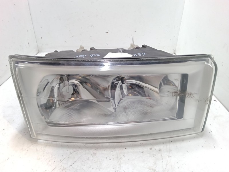 Recambio de faro derecho para iveco daily vi furgoneta 35s15, 35c15, 40c15, 50c15, 60c15, 65c15, 70c15 referencia OEM IAM   