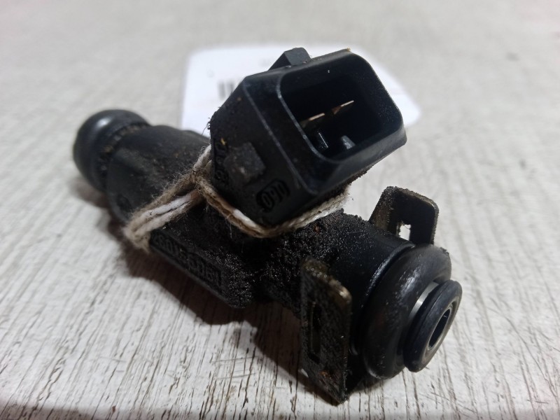 Recambio de inyector para volkswagen golf iv (1j1) 1.8 t referencia OEM IAM   