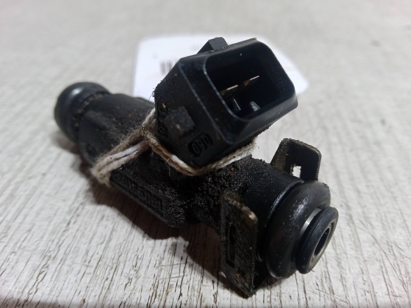 Recambio de inyector para volkswagen golf iv (1j1) 1.8 t referencia OEM IAM   