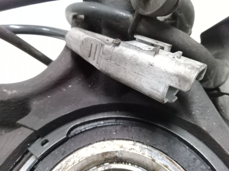 Recambio de mangueta delantera izquierda para peugeot partner tepee 1.6 hdi 90 referencia OEM IAM    Recambio de mangueta delantera izquierda para peugeot partner tepee 1.6 hdi 90 referencia OEM IAM