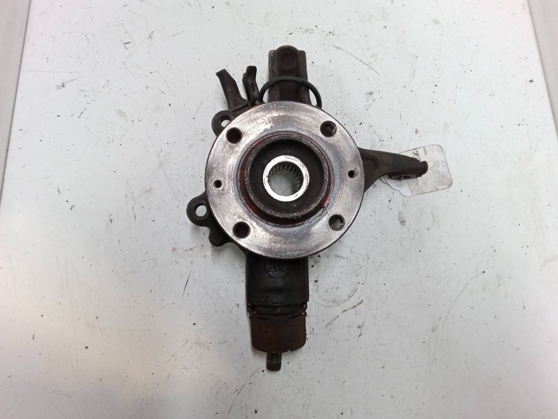 Recambio de mangueta delantera izquierda para peugeot partner tepee 1.6 hdi 90 referencia OEM IAM    Recambio de mangueta delantera izquierda para peugeot partner tepee 1.6 hdi 90 referencia OEM IAM