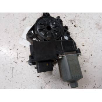 MOTOR ELEVALUNA DELANTERO DERECHO 