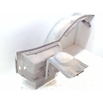 MOLDURA RUEDA DELANTERA DERECHA 