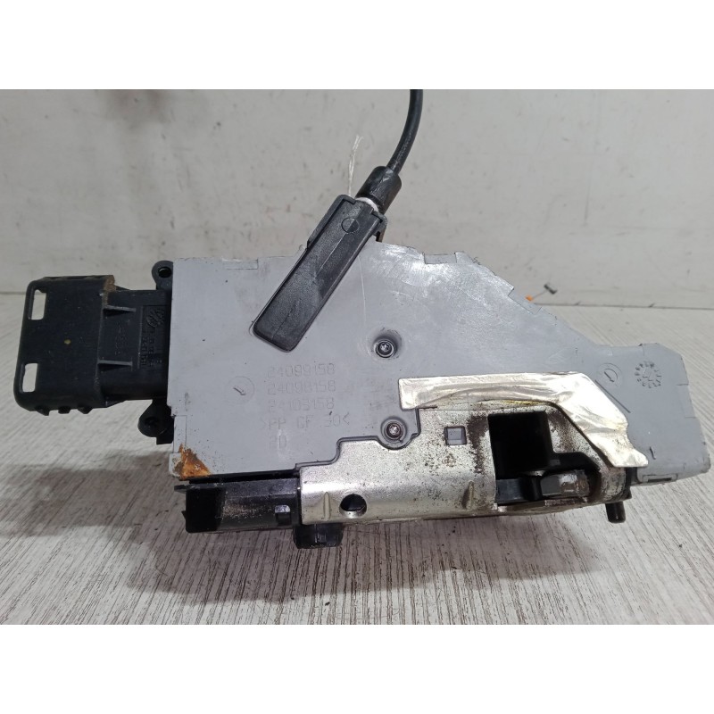 Recambio de cerradura puerta trasera derecha para citroën c4 grand picasso i (ua_) 2.0 hdi 150 referencia OEM IAM 24099158  