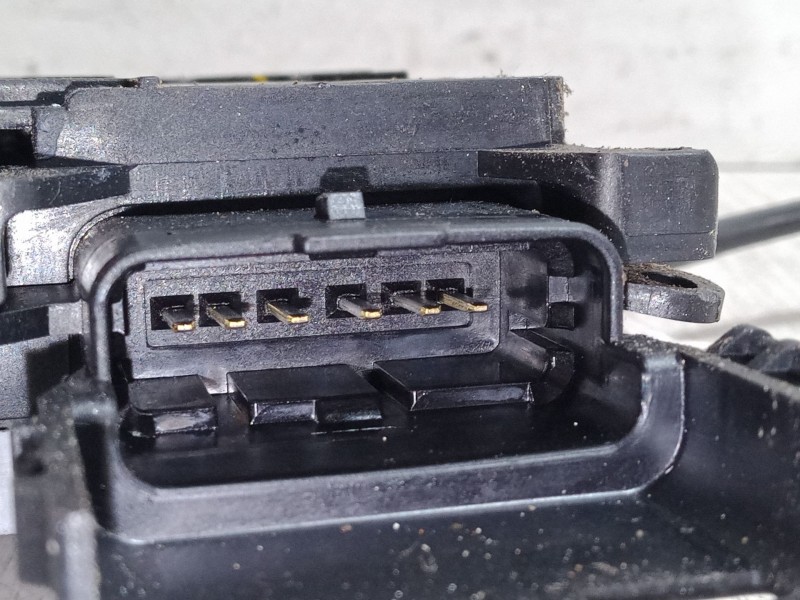 Recambio de cerradura puerta trasera derecha para citroën c4 grand picasso i (ua_) 2.0 hdi 150 referencia OEM IAM 24099158  