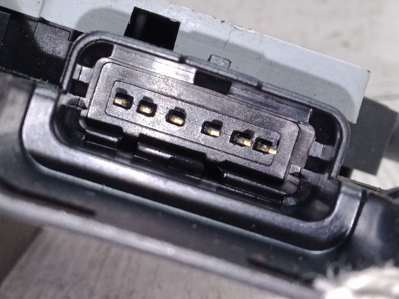 Recambio de cerradura puerta trasera izquierda para citroën c4 grand picasso i (ua_) 2.0 hdi 150 referencia OEM IAM 24090158  