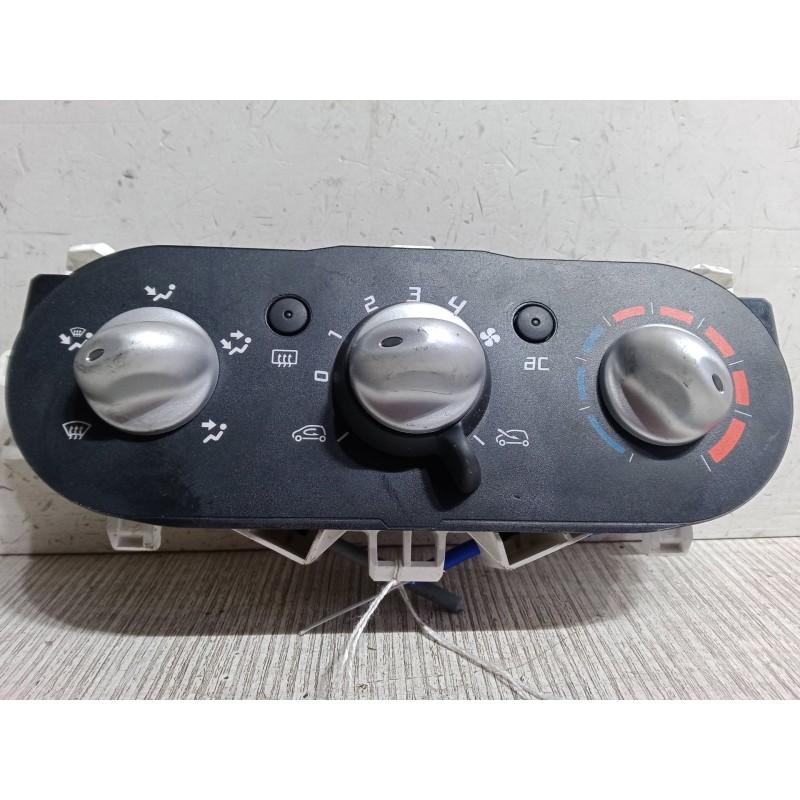 Recambio de mando calefaccion / a/a para renault twingo ii (cn0_) 1.2 16v (cn04, cn0a, cn0b) referencia OEM IAM   