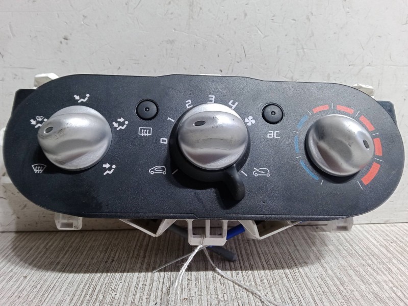 Recambio de mando calefaccion / a/a para renault twingo ii (cn0_) 1.2 16v (cn04, cn0a, cn0b) referencia OEM IAM   