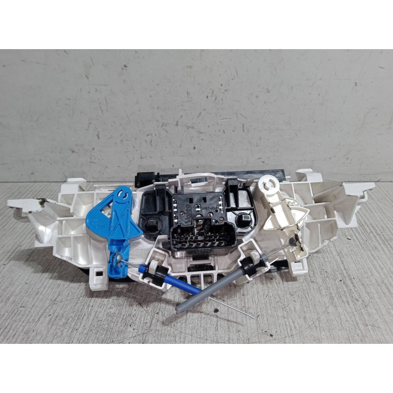 Recambio de mando calefaccion / a/a para renault twingo ii (cn0_) 1.2 16v (cn04, cn0a, cn0b) referencia OEM IAM   