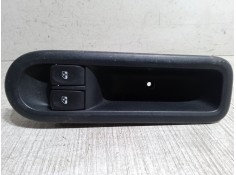 Recambio de mando elevalunas delantero izquierdo para renault twingo ii (cn0_) 1.2 16v (cn04, cn0a, cn0b) referencia OEM IAM   
