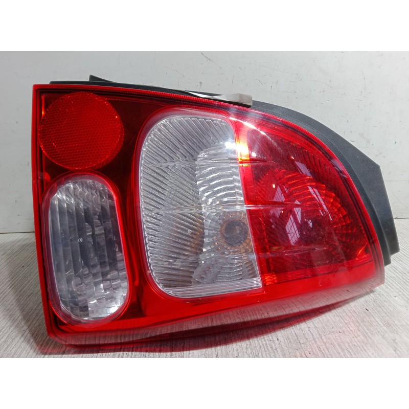 Recambio de piloto trasero derecho para renault twingo ii (cn0_) 1.2 16v (cn04, cn0a, cn0b) referencia OEM IAM 8200387889  