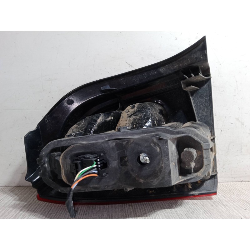 Recambio de piloto trasero derecho para renault twingo ii (cn0_) 1.2 16v (cn04, cn0a, cn0b) referencia OEM IAM 8200387889  