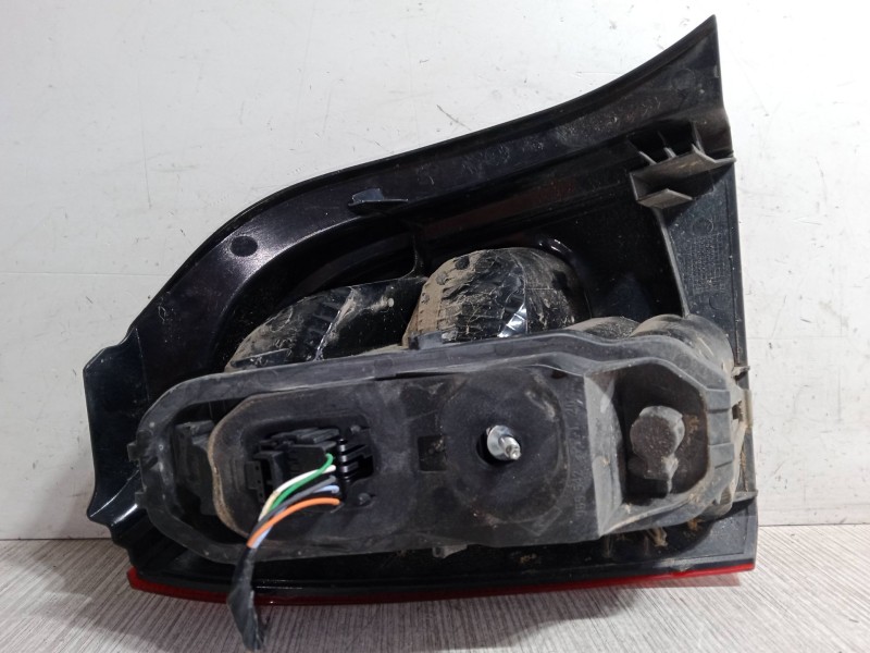 Recambio de piloto trasero derecho para renault twingo ii (cn0_) 1.2 16v (cn04, cn0a, cn0b) referencia OEM IAM 8200387889  