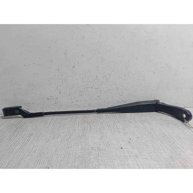 Recambio de brazo limpia delantero derecho para renault twingo ii (cn0_) 1.2 16v (cn04, cn0a, cn0b) referencia OEM IAM   