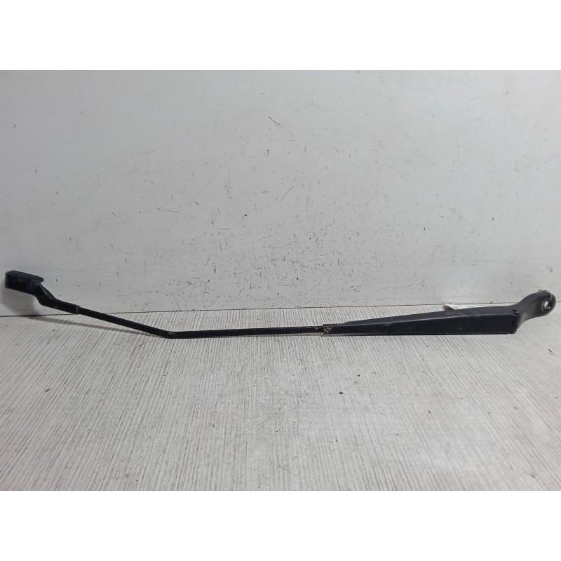 Recambio de brazo limpia delantero izquierdo para renault twingo ii (cn0_) 1.2 16v (cn04, cn0a, cn0b) referencia OEM IAM   