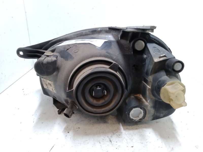 Recambio de faro derecho para opel corsa b (s93) 1.6 i 16v (f08, f68, m68) referencia OEM IAM    Recambio de faro derecho para opel corsa b (s93) 1.6 i 16v (f08, f68, m68) referencia OEM IAM