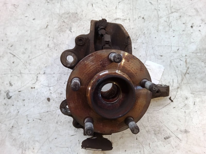 Recambio de mangueta delantera izquierda para ford c-max (dm2) 1.8 tdci referencia OEM IAM    Recambio de mangueta delantera izquierda para ford c-max (dm2) 1.8 tdci referencia OEM IAM