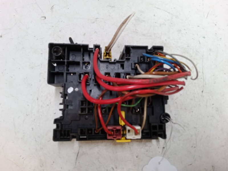 Recambio de caja reles / fusibles para peugeot 206 hatchback (2a/c) 1.4 i referencia OEM IAM    Recambio de caja reles / fusibles para peugeot 206 hatchback (2a/c) 1.4 i referencia OEM IAM