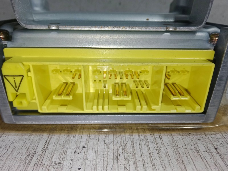 Recambio de centralita airbag para toyota yaris (_p1_) 1.0 (scp10_) referencia OEM IAM 8917052140  