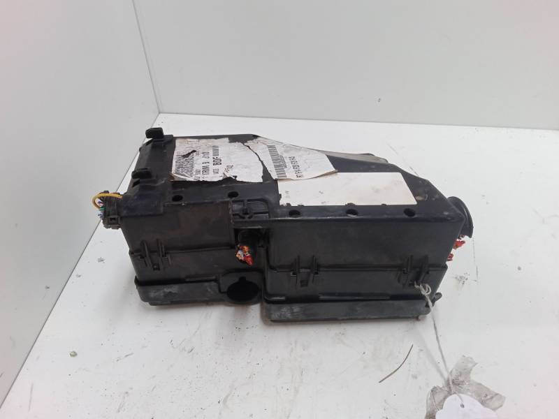 CAJA RELES / FUSIBLES 
