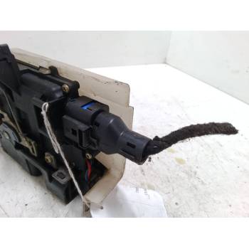 CERRADURA PUERTA DELANTERA IZQUIERDA 