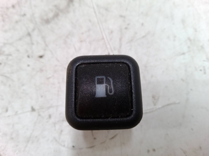 Recambio de boton apertura/cierre deposito para seat leon (1m1) 1.6 16 v referencia OEM IAM    Recambio de boton apertura/cierre deposito para seat leon (1m1) 1.6 16 v referencia OEM IAM