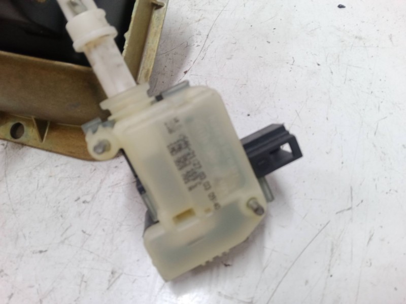 Recambio de maneta exterior porton para seat leon (1m1) 1.6 16 v referencia OEM IAM    Recambio de maneta exterior porton para seat leon (1m1) 1.6 16 v referencia OEM IAM