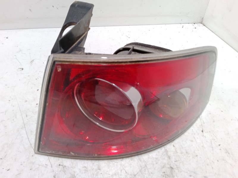 Recambio de piloto trasero derecho para seat ibiza iii (6l1) 1.9 tdi referencia OEM IAM    Recambio de piloto trasero derecho para seat ibiza iii (6l1) 1.9 tdi referencia OEM IAM