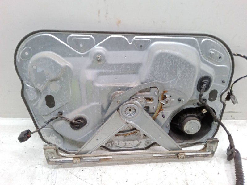 Recambio de elevalunas electrico delantero derecho para ford c-max (dm2) 1.8 tdci referencia OEM IAM 7M51R203A28   Recambio de elevalunas electrico delantero derecho para ford c-max (dm2) 1.8 tdci referencia OEM IAM 7M51R203A28