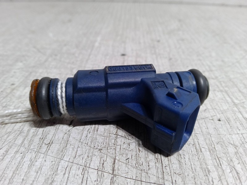 Recambio de inyector para volkswagen passat b5.5 (3b3) 1.8 t 20v referencia OEM IAM    Recambio de inyector para volkswagen passat b5.5 (3b3) 1.8 t 20v referencia OEM IAM