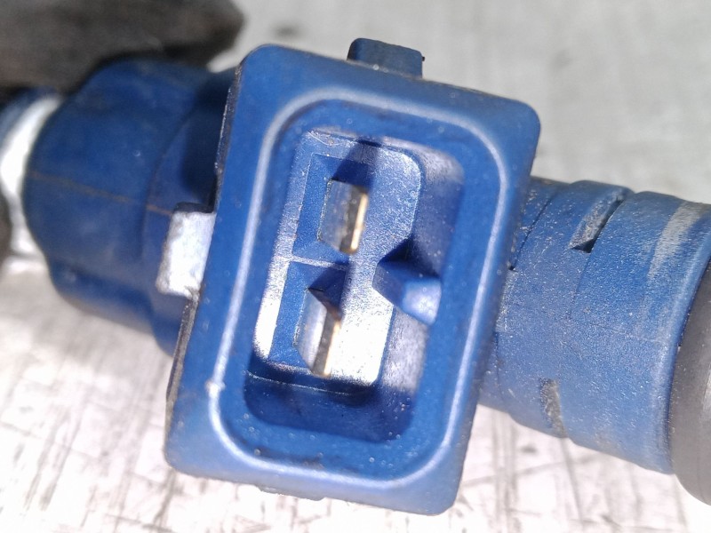 Recambio de inyector para volkswagen passat b5.5 (3b3) 1.8 t 20v referencia OEM IAM    Recambio de inyector para volkswagen passat b5.5 (3b3) 1.8 t 20v referencia OEM IAM
