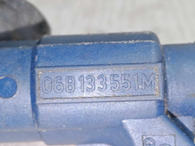 Recambio de inyector para volkswagen passat b5.5 (3b3) 1.8 t 20v referencia OEM IAM    Recambio de inyector para volkswagen passat b5.5 (3b3) 1.8 t 20v referencia OEM IAM