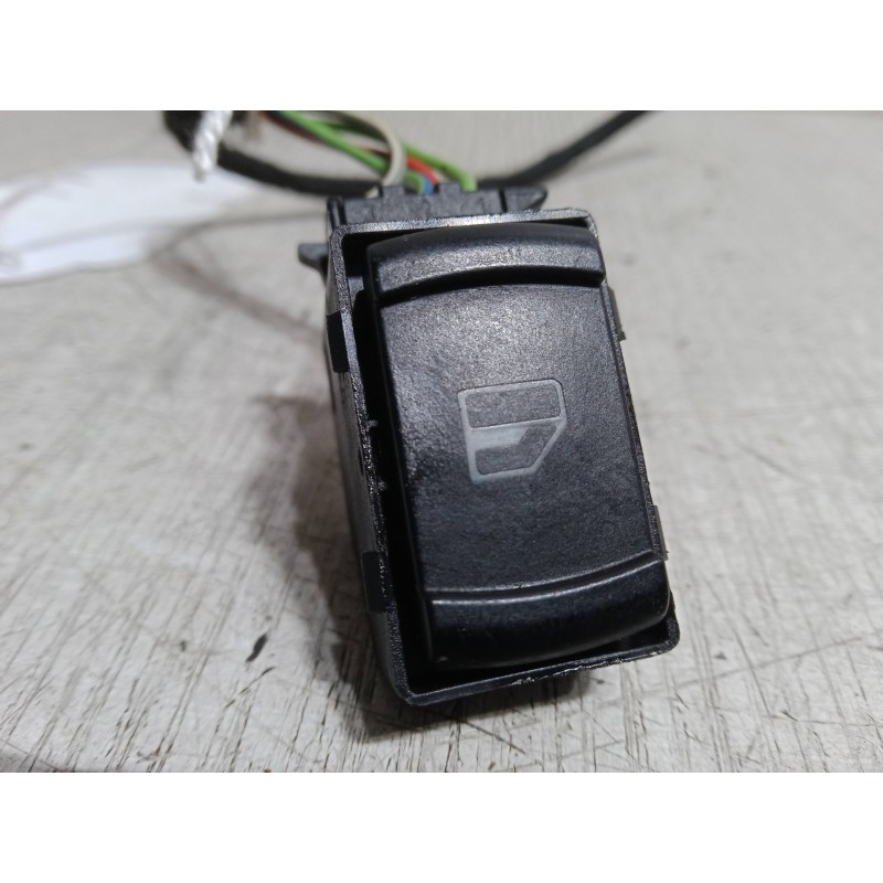 Recambio de mando elevalunas delantero derecho para volkswagen passat b5.5 (3b3) 1.8 t 20v referencia OEM IAM   
