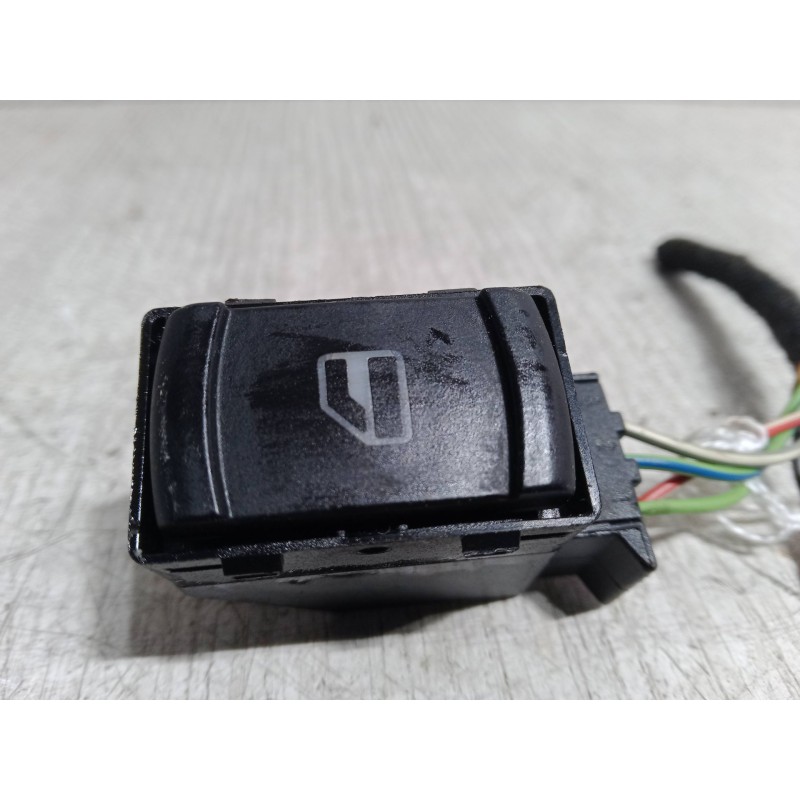 Recambio de mando elevalunas trasero derecho para volkswagen passat b5.5 (3b3) 1.8 t 20v referencia OEM IAM   