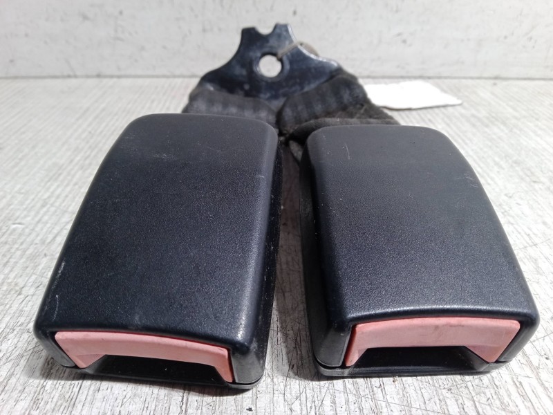 Recambio de anclaje cinturon trasero central para ford ka (rb_) 1.3 i referencia OEM IAM   