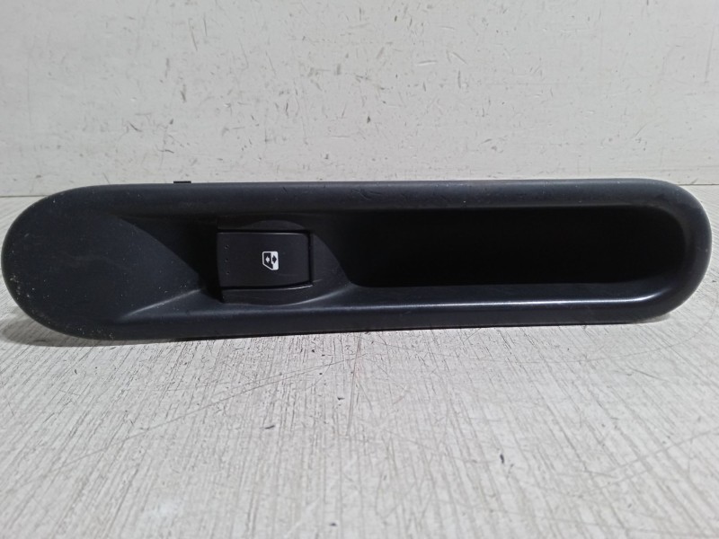 Recambio de mando elevalunas trasero derecho para renault espace iv (jk0/1_) 2.0 dci (jk01, jk02, jk1j, jk1k, jk1h) referencia O