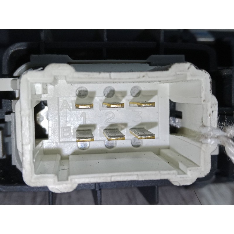 Recambio de mando elevalunas trasero derecho para renault espace iv (jk0/1_) 2.0 dci (jk01, jk02, jk1j, jk1k, jk1h) referencia O