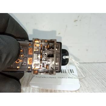 MANDO ELEVALUNAS TRASERO DERECHO 93581-1G001 