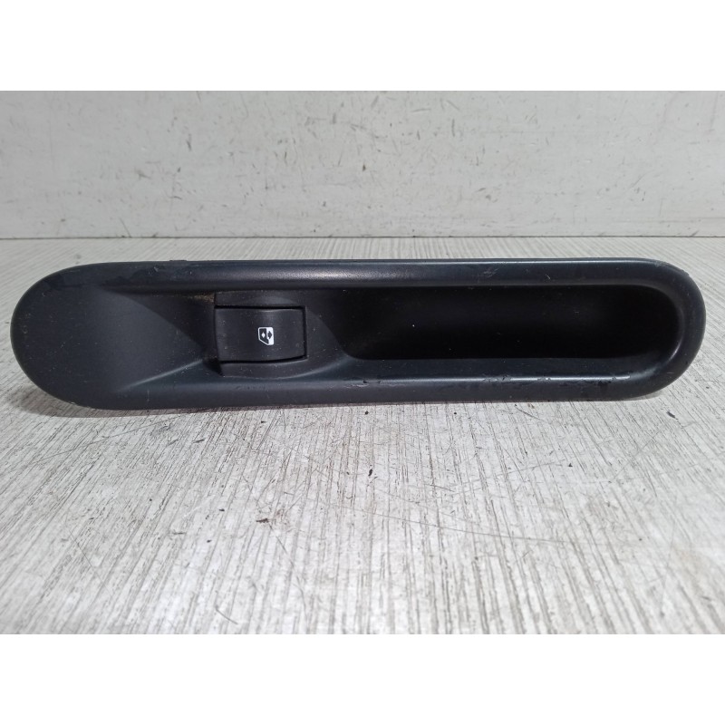 Recambio de mando elevalunas trasero izquierdo para renault espace iv (jk0/1_) 2.0 dci (jk01, jk02, jk1j, jk1k, jk1h) referencia