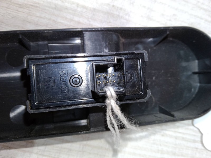 Recambio de mando elevalunas delantero derecho para volkswagen polo (6n2) 1.0 referencia OEM IAM   