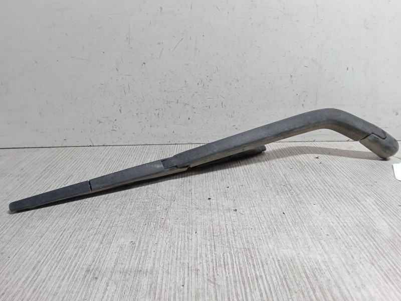 Recambio de brazo limpia trasero para toyota corolla verso (_e12_) 2.0 d-4d (cde120_) referencia OEM IAM    Recambio de brazo limpia trasero para toyota corolla verso (_e12_) 2.0 d-4d (cde120_) referencia OEM IAM