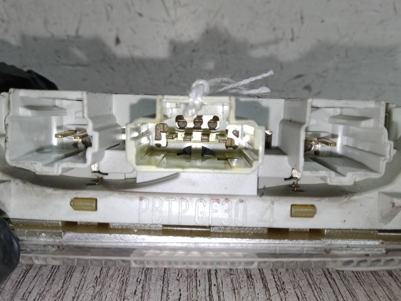 Recambio de luz interior delantera para citroën xsara picasso (n68) 2.0 hdi referencia OEM IAM    Recambio de luz interior delantera para citroën xsara picasso (n68) 2.0 hdi referencia OEM IAM