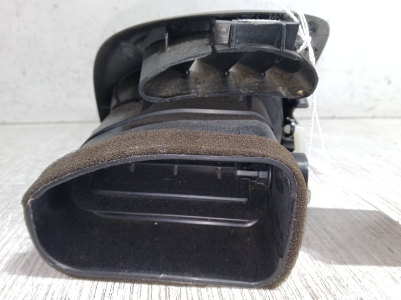 Recambio de aireador derecho para citroën xsara picasso (n68) 2.0 hdi referencia OEM IAM    Recambio de aireador derecho para citroën xsara picasso (n68) 2.0 hdi referencia OEM IAM