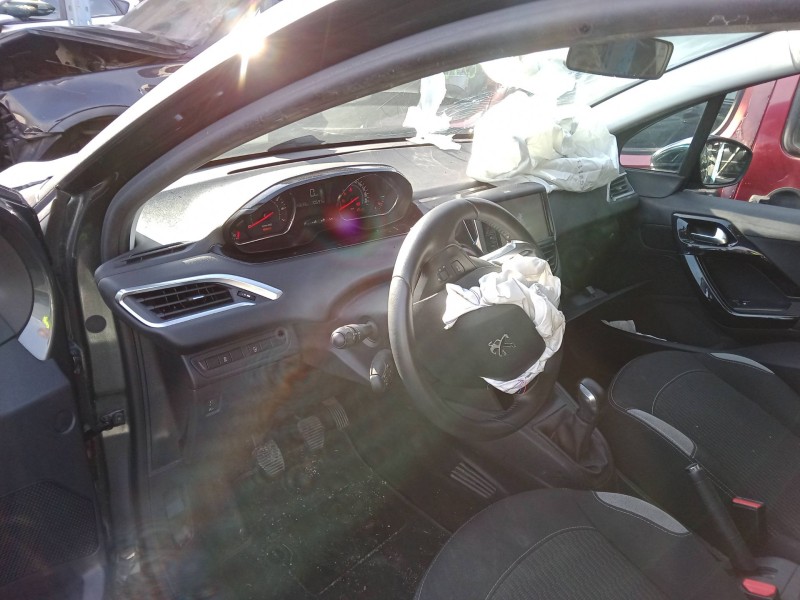 peugeot 208 i (ca_, cc_) del año 2015 peugeot 208 i (ca_, cc_) del año 2015