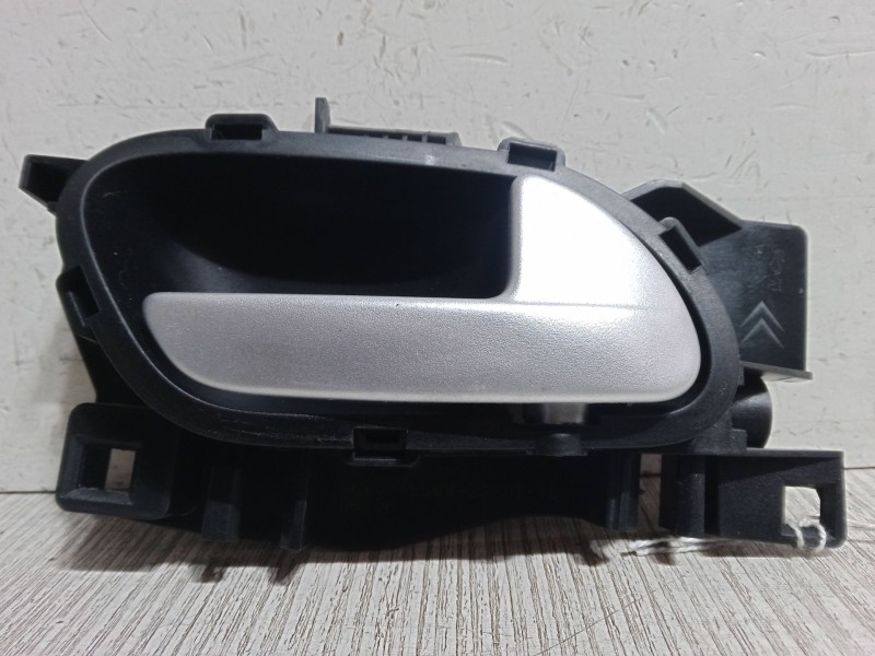 Recambio de maneta interior puerta delantera derecha para peugeot 207/207+ (wa_, wc_) 1.4 hdi referencia OEM IAM    Recambio de maneta interior puerta delantera derecha para peugeot 207/207+ (wa_, wc_) 1.4 hdi referencia OEM IAM
