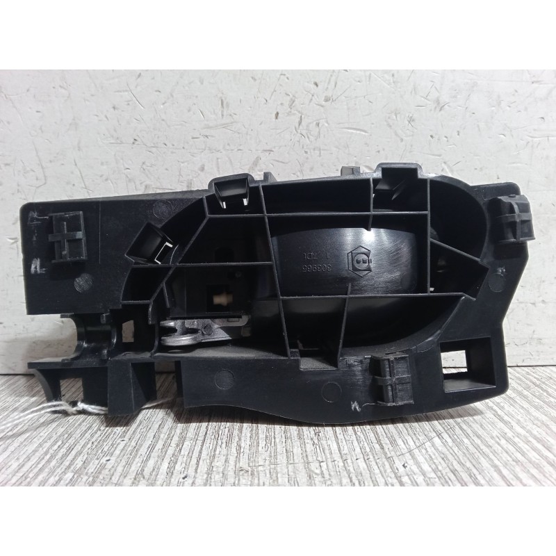 Recambio de maneta interior puerta delantera derecha para peugeot 207/207+ (wa_, wc_) 1.4 hdi referencia OEM IAM    Recambio de maneta interior puerta delantera derecha para peugeot 207/207+ (wa_, wc_) 1.4 hdi referencia OEM IAM