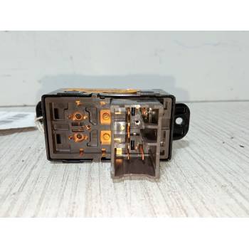 MANDO ELEVALUNAS TRASERO IZQUIERDO 935811G001 