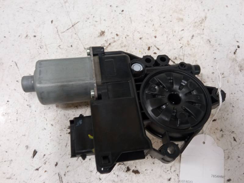 MOTOR ELEVALUNA DELANTERO IZQUIERDO 